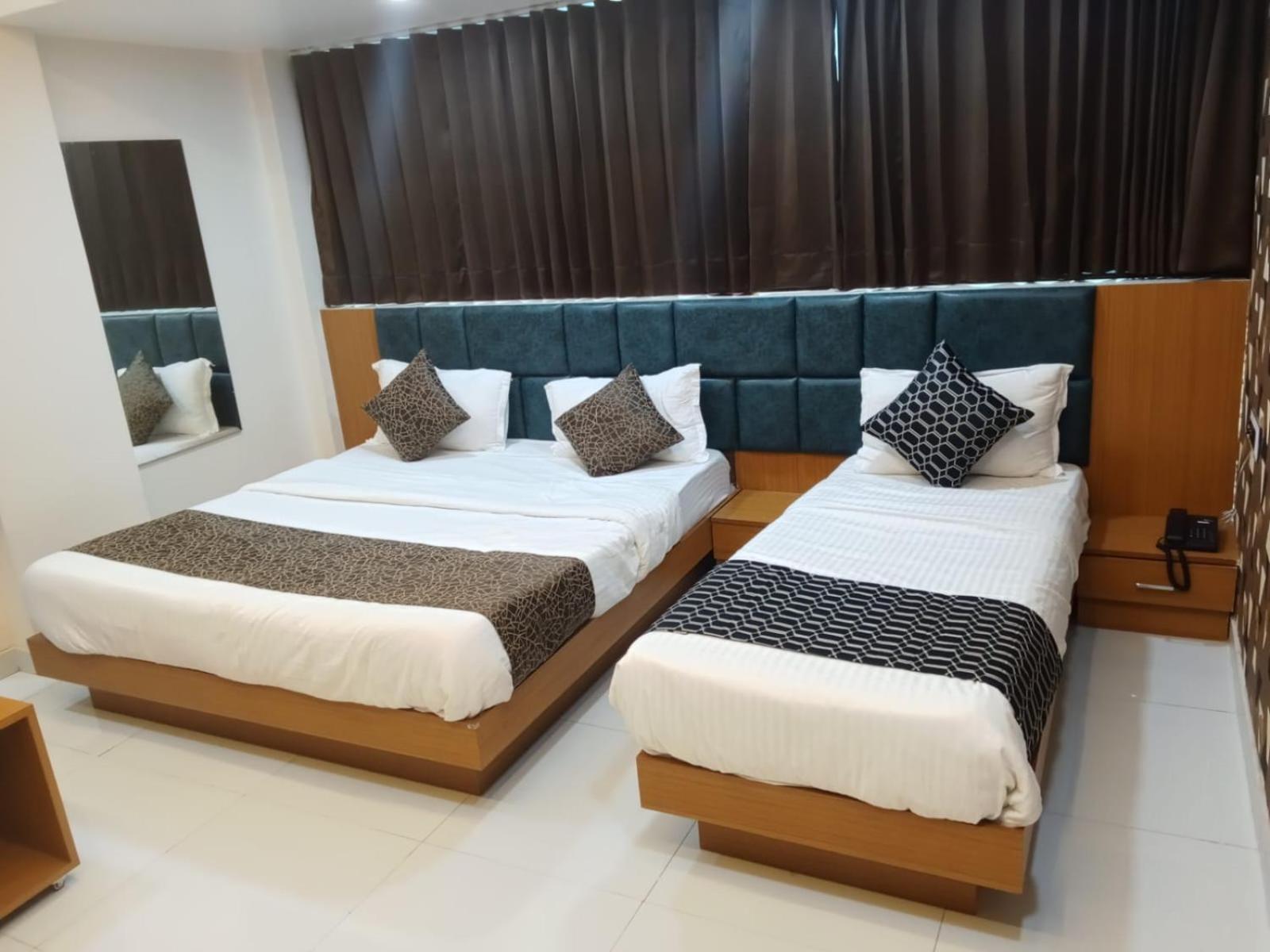 אחמדאבאד Hotel Exotic מראה חיצוני תמונה