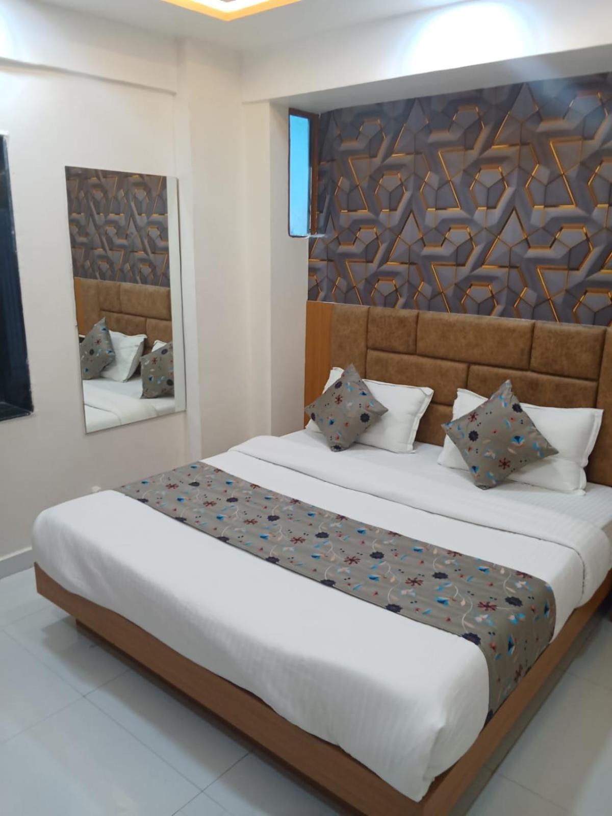 אחמדאבאד Hotel Exotic מראה חיצוני תמונה