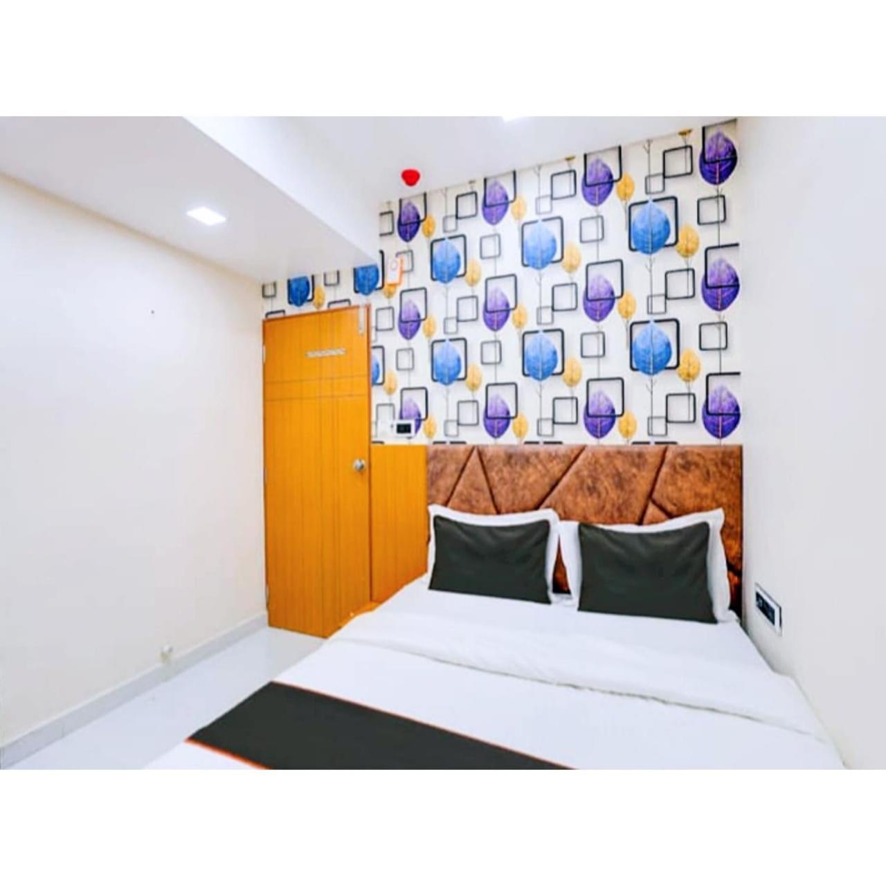אחמדאבאד Hotel Exotic מראה חיצוני תמונה