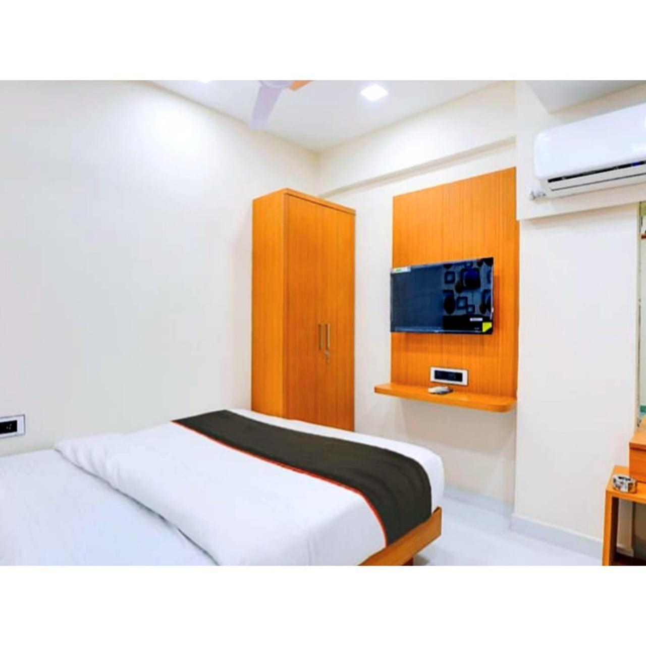 אחמדאבאד Hotel Exotic מראה חיצוני תמונה