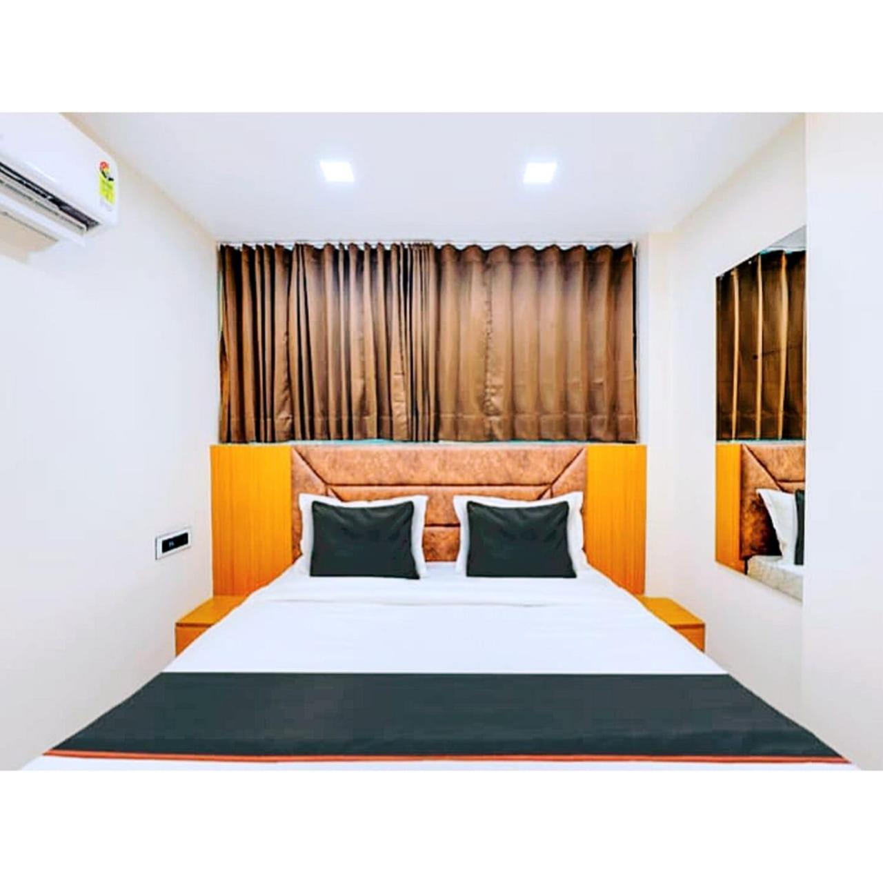 אחמדאבאד Hotel Exotic מראה חיצוני תמונה