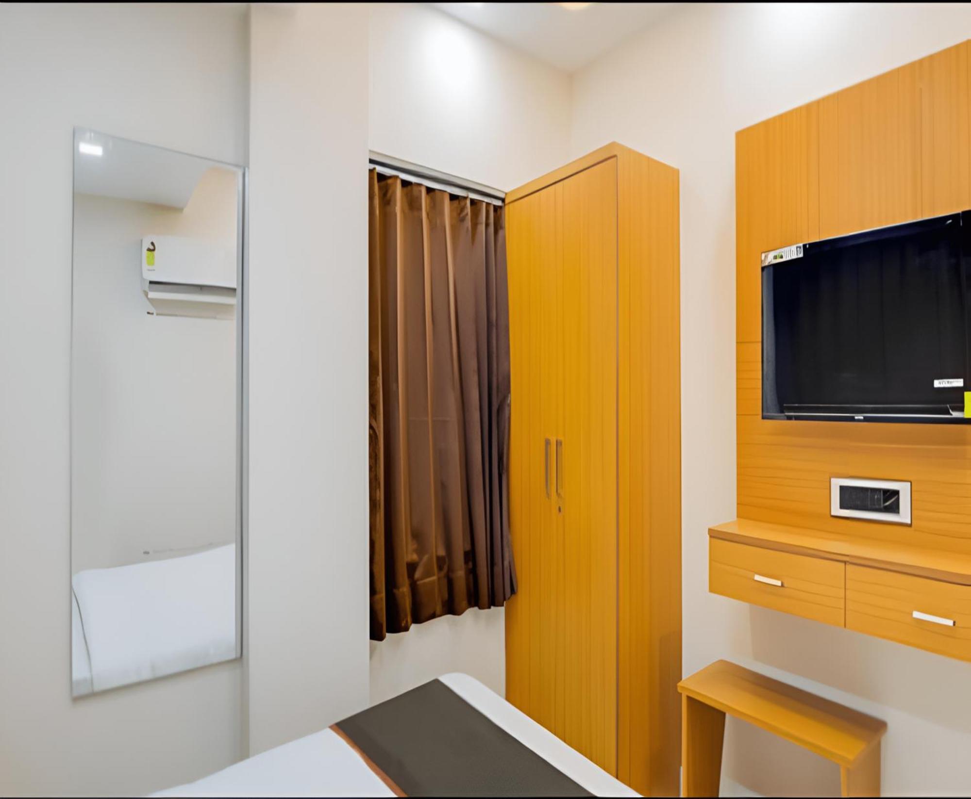 אחמדאבאד Hotel Exotic מראה חיצוני תמונה