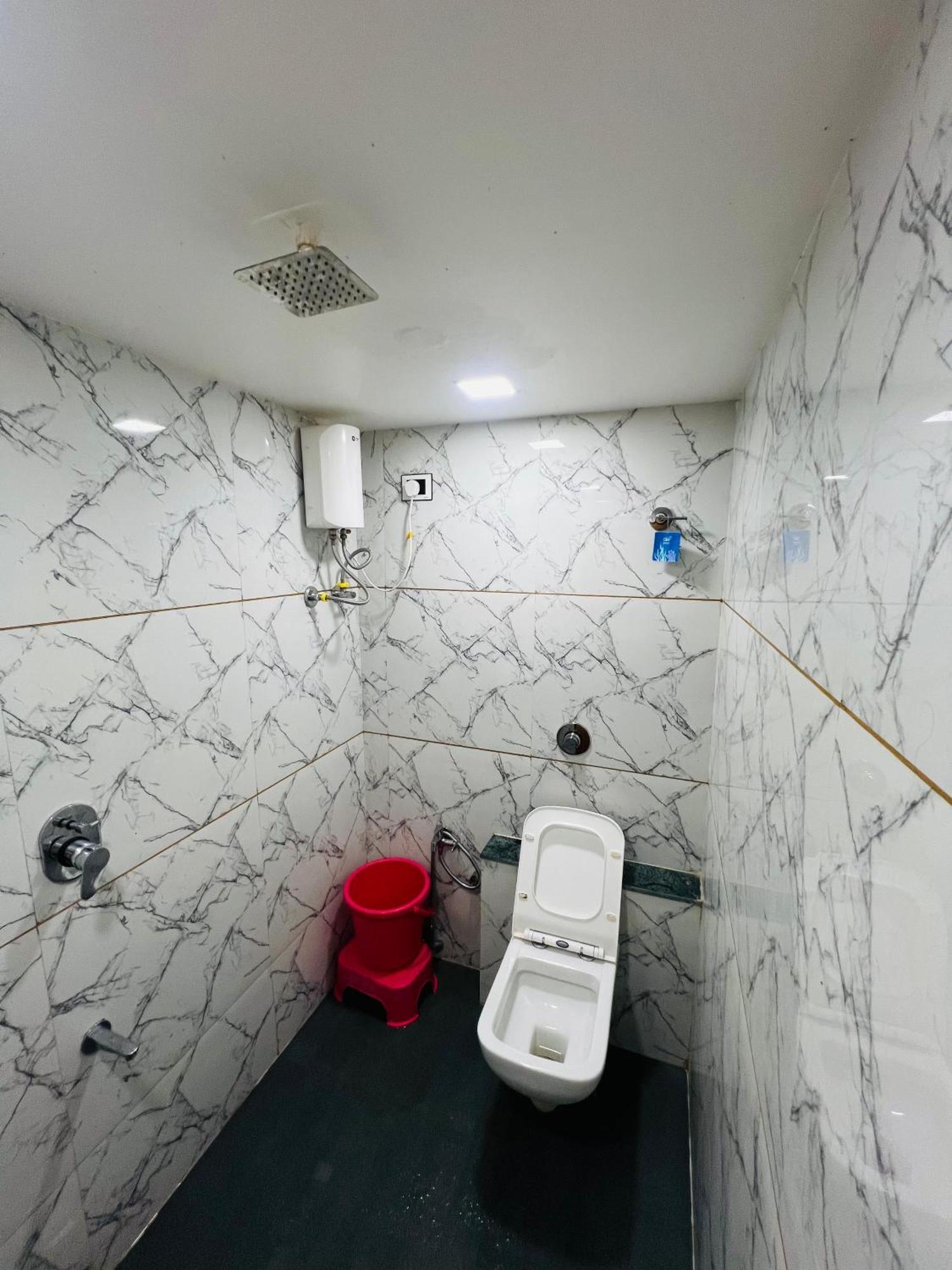 אחמדאבאד Hotel Exotic מראה חיצוני תמונה