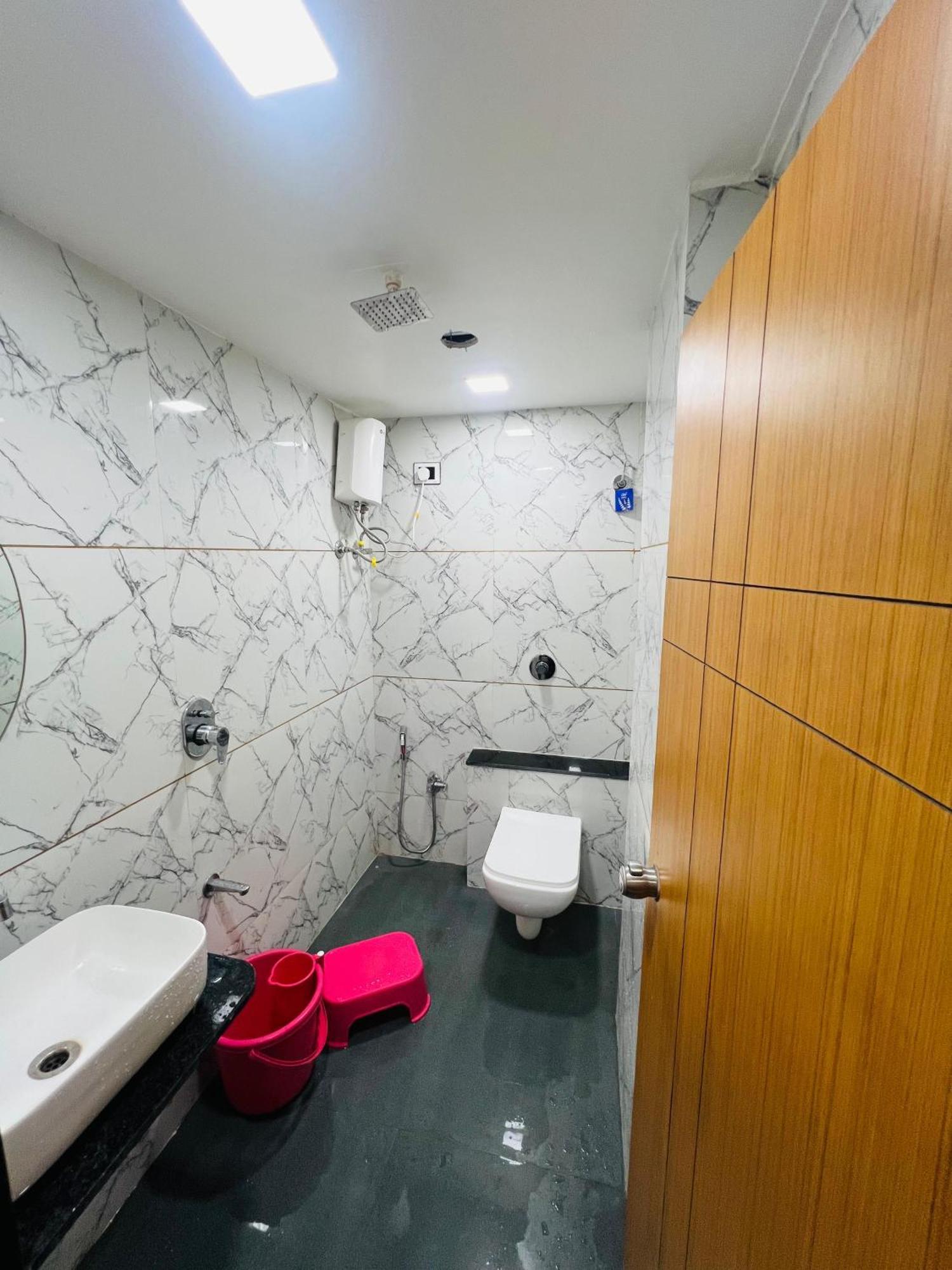 אחמדאבאד Hotel Exotic מראה חיצוני תמונה