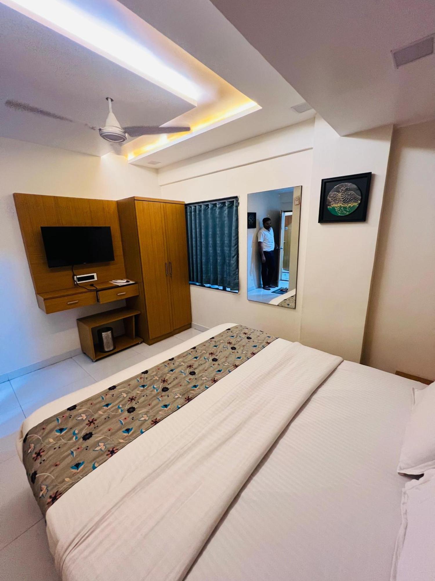אחמדאבאד Hotel Exotic מראה חיצוני תמונה